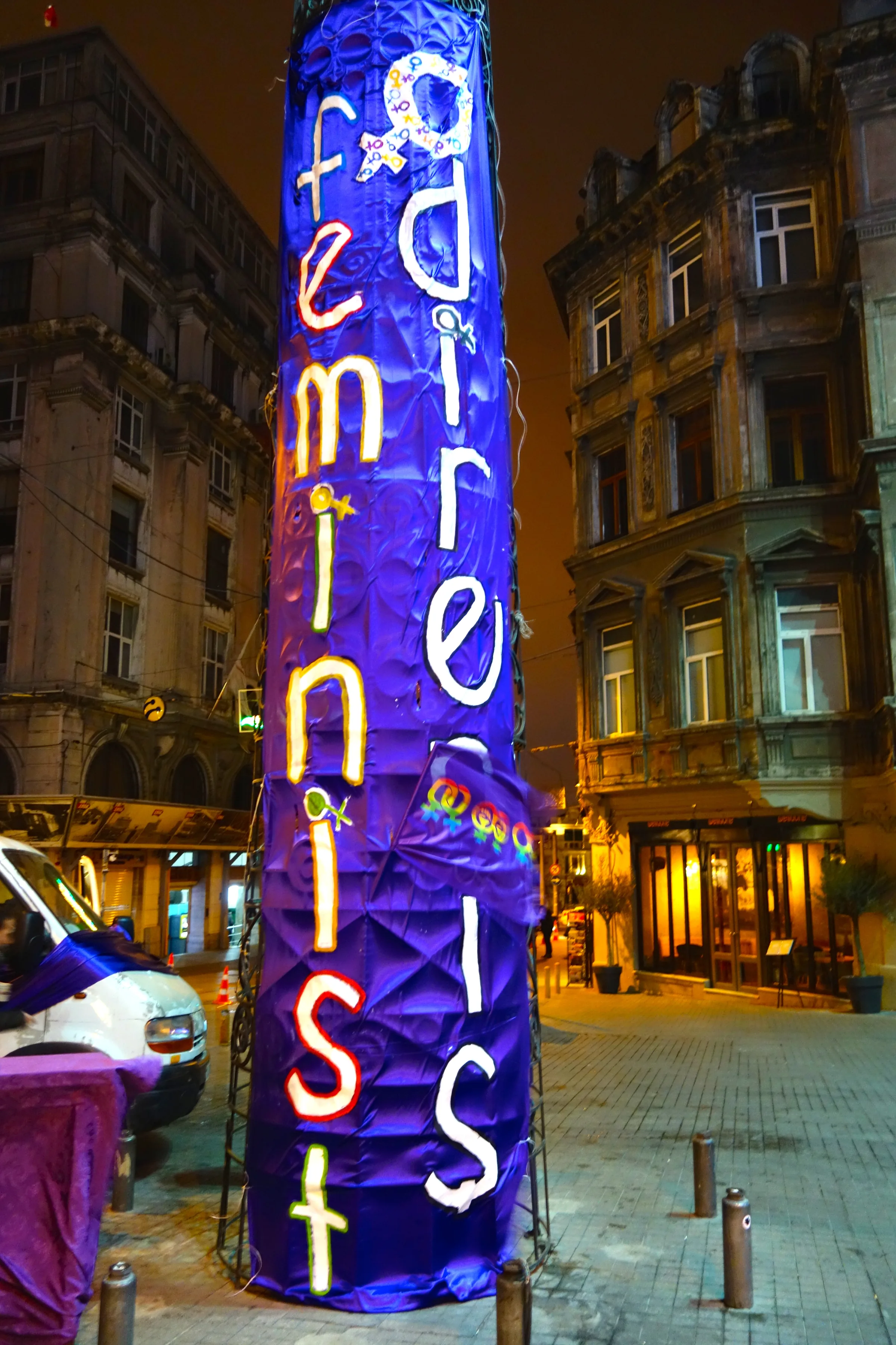 8 Mart Feminist Gece Yürüyüşü