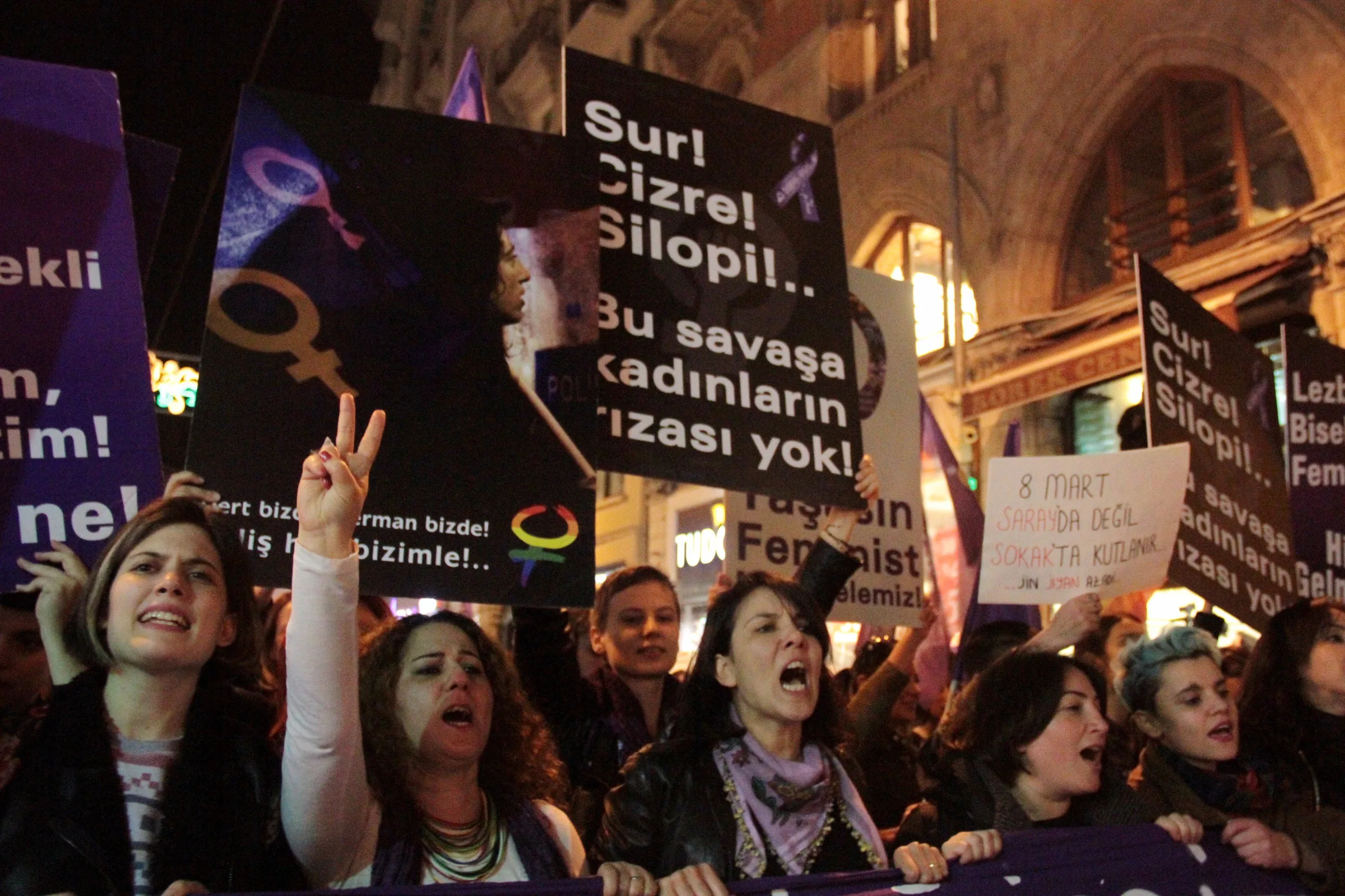 8 Mart Feminist Gece Yürüyüşü