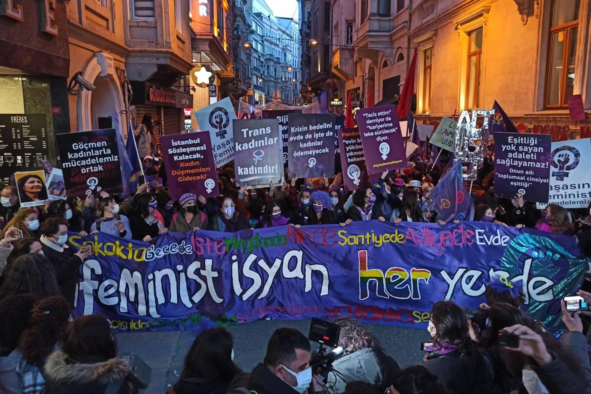 8 Mart Feminist Gece Yürüyüşü / 2021 / Foto: Eylem Nazlıer - Meltem Akyol